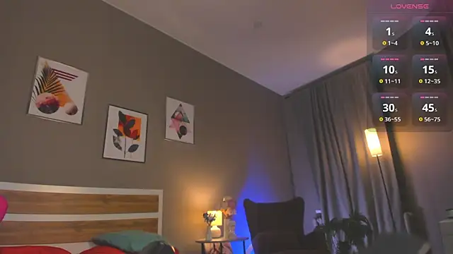 Margaret Clark  online show from December 19, 11:23 am