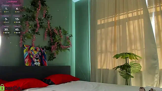 Margaret Clark  online show from March 31, 11:23 am