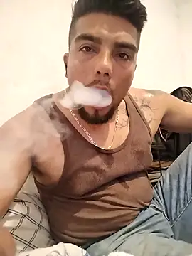 alfredyy55 online show from September 21, 1:33 am