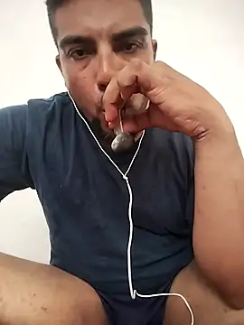 alfredyy55 online show from September 10, 7:13 pm
