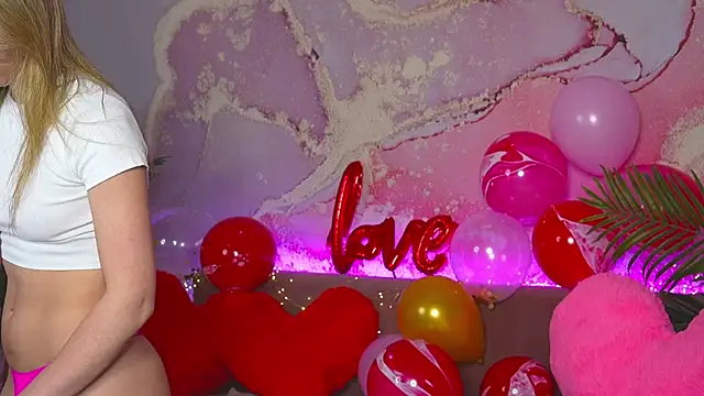 MayaRayy online show from February 5, 8:48 pm