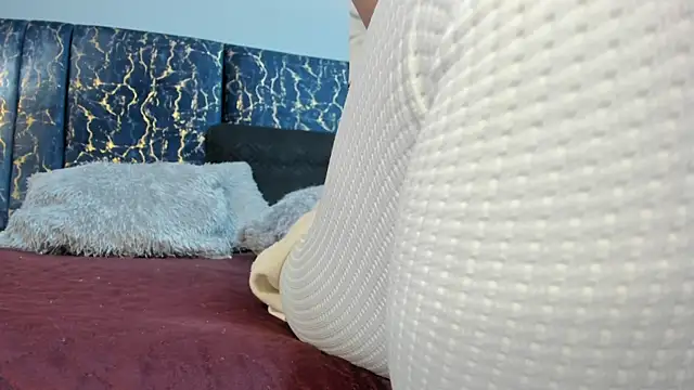 Sophia Lemos online show from October 21, 1:32 pm