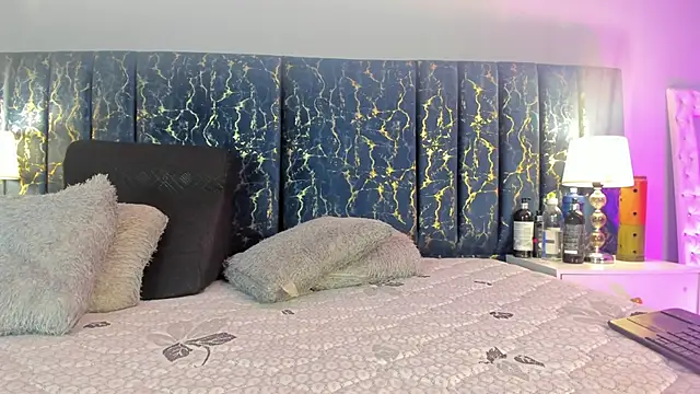 Sophia Lemos online show from November 10, 1:38 pm