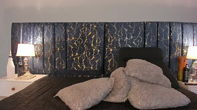 Sophia Lemos online show from November 28, 1:33 pm