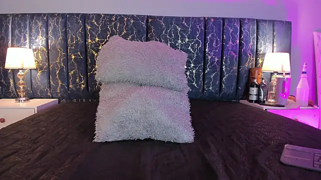 Sophia Lemos online show from December 2, 7:37 pm