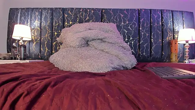 Sophia Lemos online show from November 22, 1:32 pm