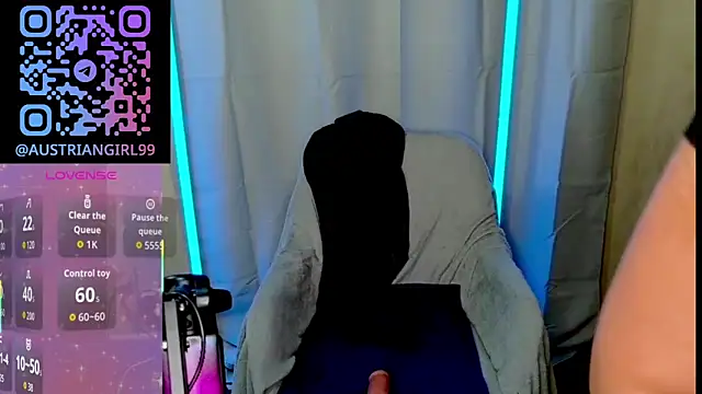 AustrianGirl99 online show from May 2, 6:57 pm