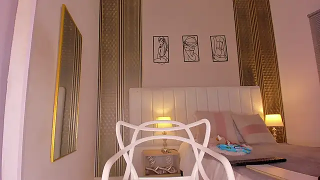 zoe sky  online show from February 10, 11:42 am