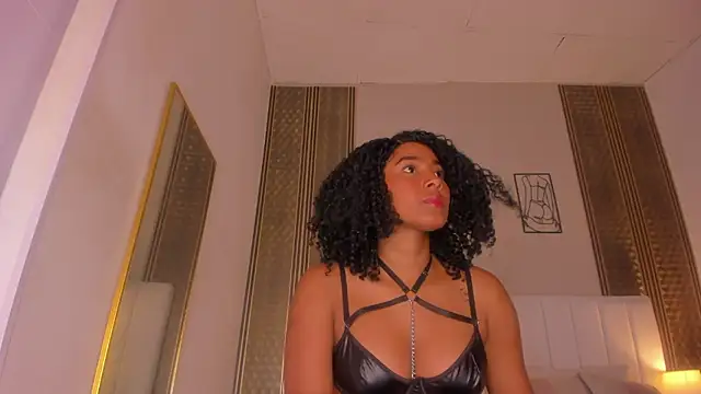 zoe sky  online show from March 19, 11:32 am