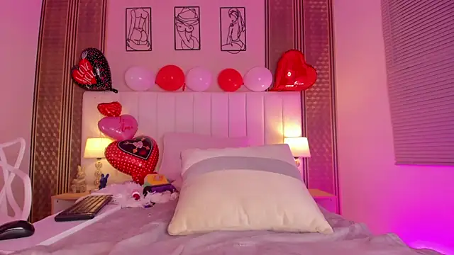 zoe sky  online show from September 20, 11:43 pm