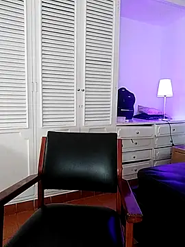 Adel Nesbiit online show from March 13, 7:41 pm