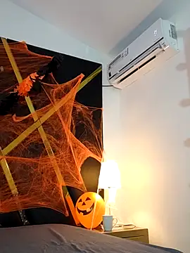 Adel Nesbiit online show from October 25, 7:47 pm