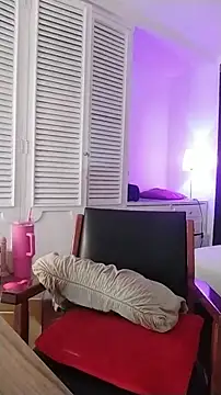 Adel Nesbiit online show from December 5, 7:55 pm