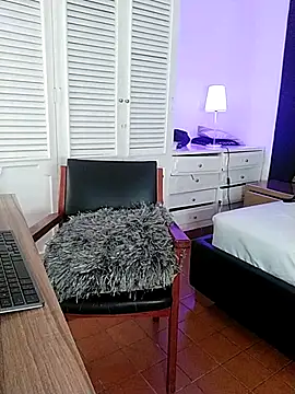 Adel Nesbiit online show from March 15, 3:19 pm