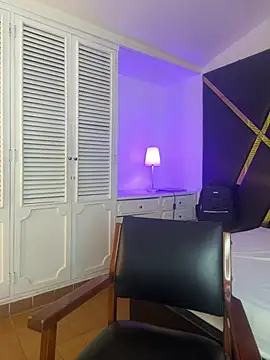 Adel Nesbiit online show from May 1, 7:52 pm