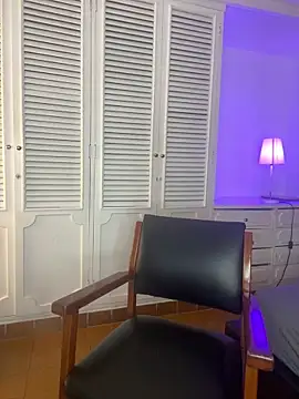 Adel Nesbiit online show from May 6, 7:51 pm