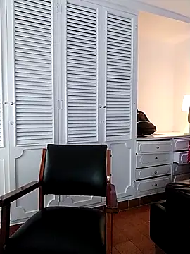 Adel Nesbiit online show from March 25, 7:46 pm