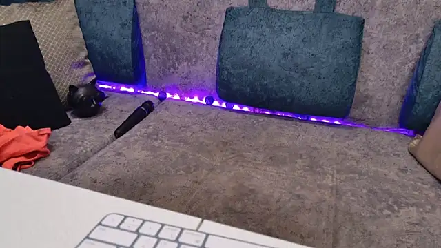 blackcat142 online show from November 8, 10:30 am