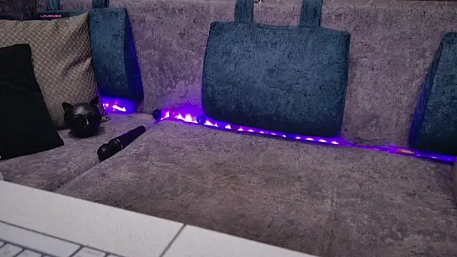 blackcat142 online show from December 4, 8:35 am