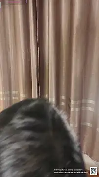 carolineamber  online show from October 29, 1:26 am