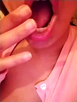 Snapshot of SosoDaloaa chatting on February 16, 7:05 pm SosoDaloaa online show from February 16, 7:05 pm