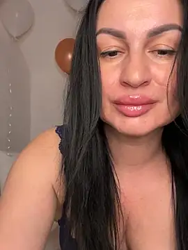 Helena7077 online show from April 3, 11:00 pm