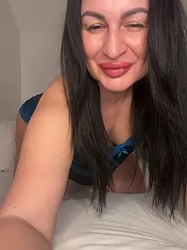 Helena7077 online show from March 7, 11:21 pm