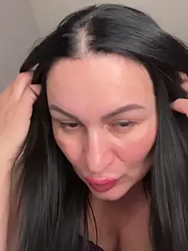 Helena7077 online show from December 18, 11:08 pm