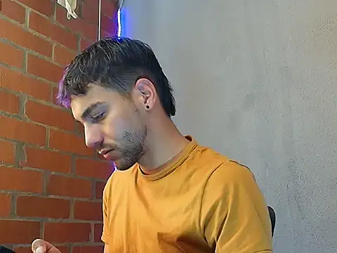 Snapshot of Leandro_valenzuela chatting on December 18, 3:49 pm Leandro valenzuela online show from December 18, 3:49 pm