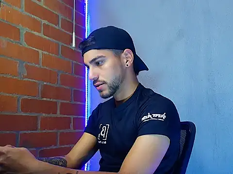 Leandro valenzuela online show from October 24, 10:20 pm