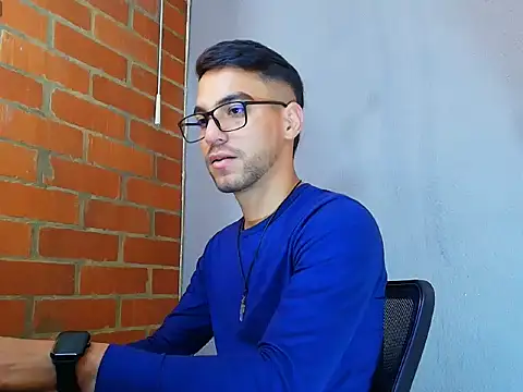 Leandro valenzuela online show from October 11, 3:35 pm