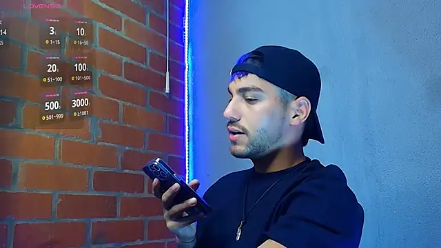 Leandro valenzuela online show from November 30, 12:11 am