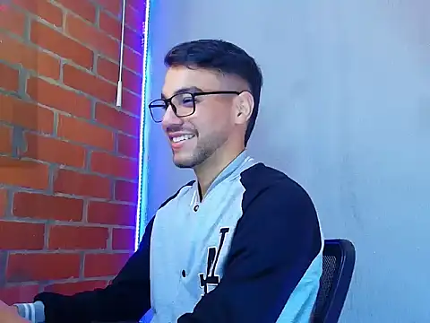 Leandro valenzuela online show from October 13, 3:13 pm