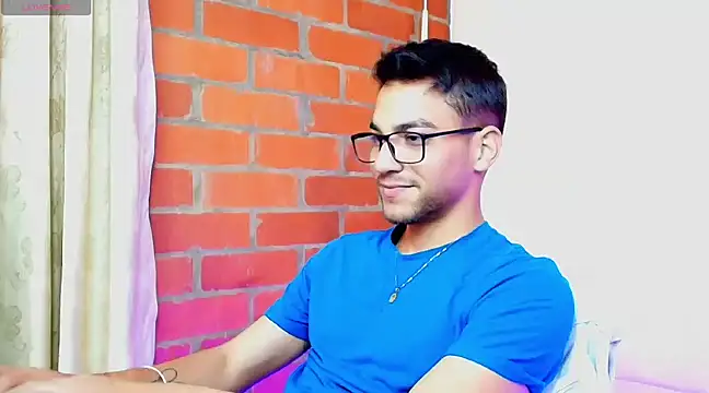 Leandro valenzuela online show from March 18, 5:33 pm