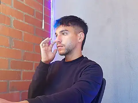 Leandro valenzuela online show from November 7, 4:11 pm