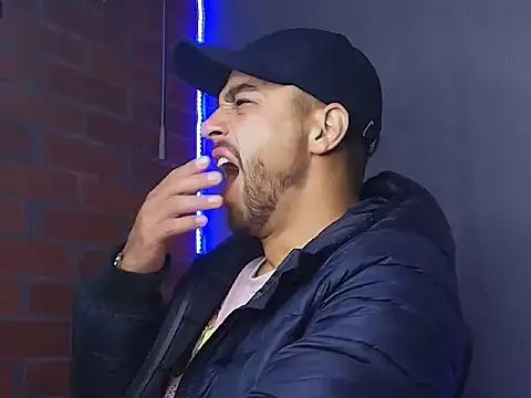 Leandro valenzuela online show from March 5, 4:42 am