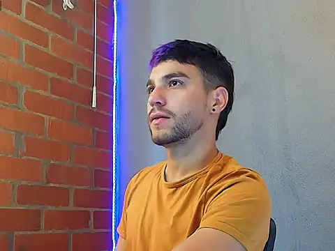 Snapshot of Leandro_valenzuela chatting on December 17, 7:19 pm Leandro valenzuela online show from December 17, 7:19 pm