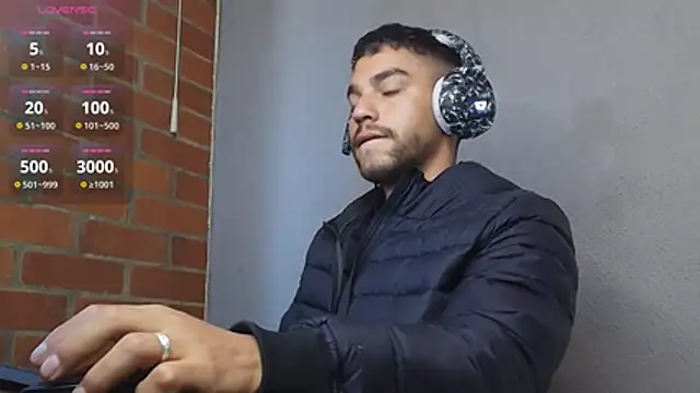 Leandro valenzuela online show from April 4, 11:50 am