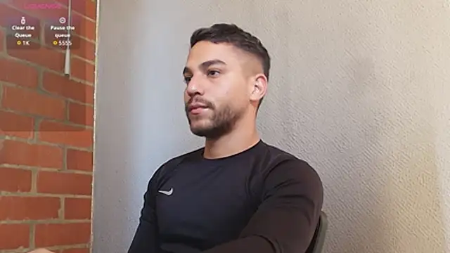 Leandro valenzuela online show from April 3, 9:21 pm