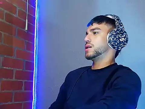 Leandro valenzuela online show from November 17, 7:45 am