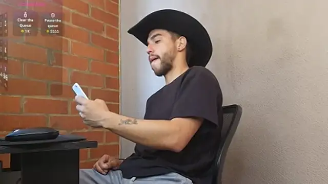Leandro valenzuela online show from May 14, 4:59 pm