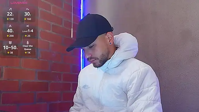 Snapshot of Leandro_valenzuela chatting on February 20, 12:07 pm Leandro valenzuela online show from February 20, 12:07 pm