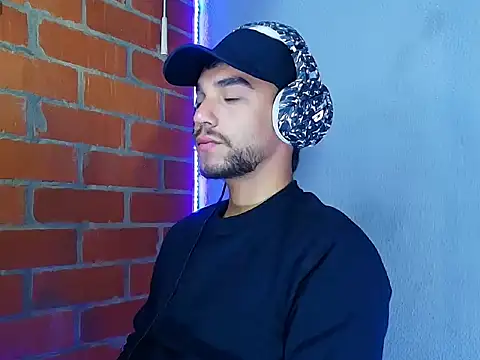 Leandro valenzuela online show from September 15, 9:32 am