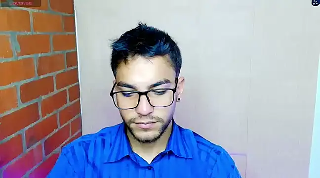 Leandro valenzuela online show from March 13, 3:44 am