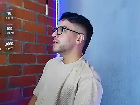 Leandro valenzuela online show from September 18, 9:40 pm