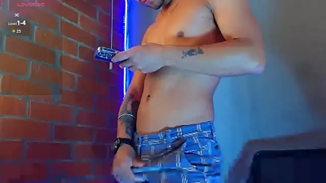 Leandro valenzuela online show from November 27, 3:34 pm