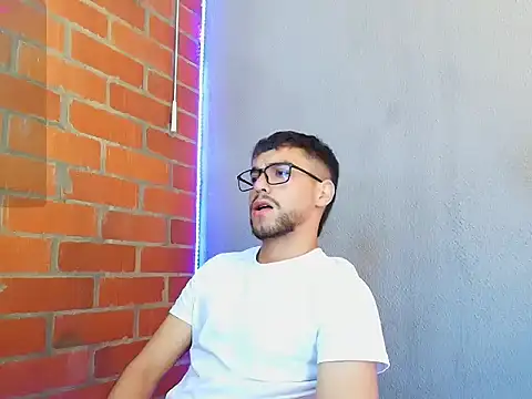 Leandro valenzuela online show from September 11, 8:53 pm