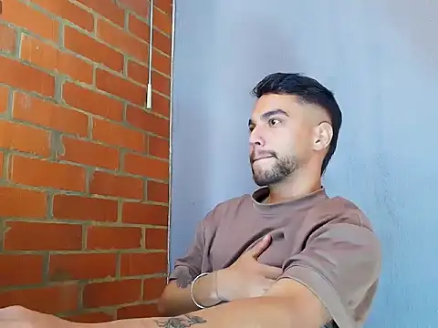 Leandro valenzuela online show from October 10, 6:42 pm