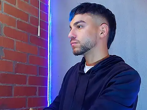 Leandro valenzuela online show from November 15, 6:45 pm