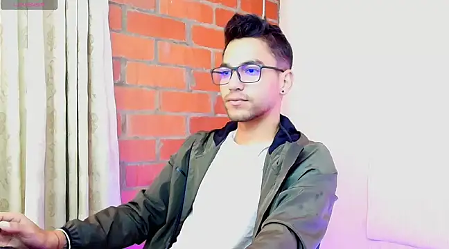 Leandro valenzuela online show from March 17, 6:11 pm